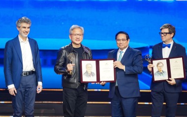 Nvidia xây dựng trung tâm R&D ở VN, “Quái kiệt” và “Bố già AI” vừa thắng giải 3 triệu USD nói gì?