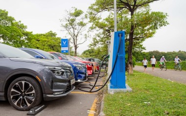 Chuyên gia ủng hộ biểu giá điện sản xuất cho các trạm sạc xe điện