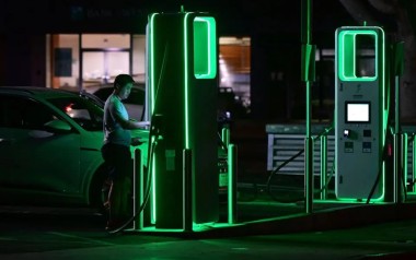 Hệ thống trạm sạc xe điện tại California tăng mạnh